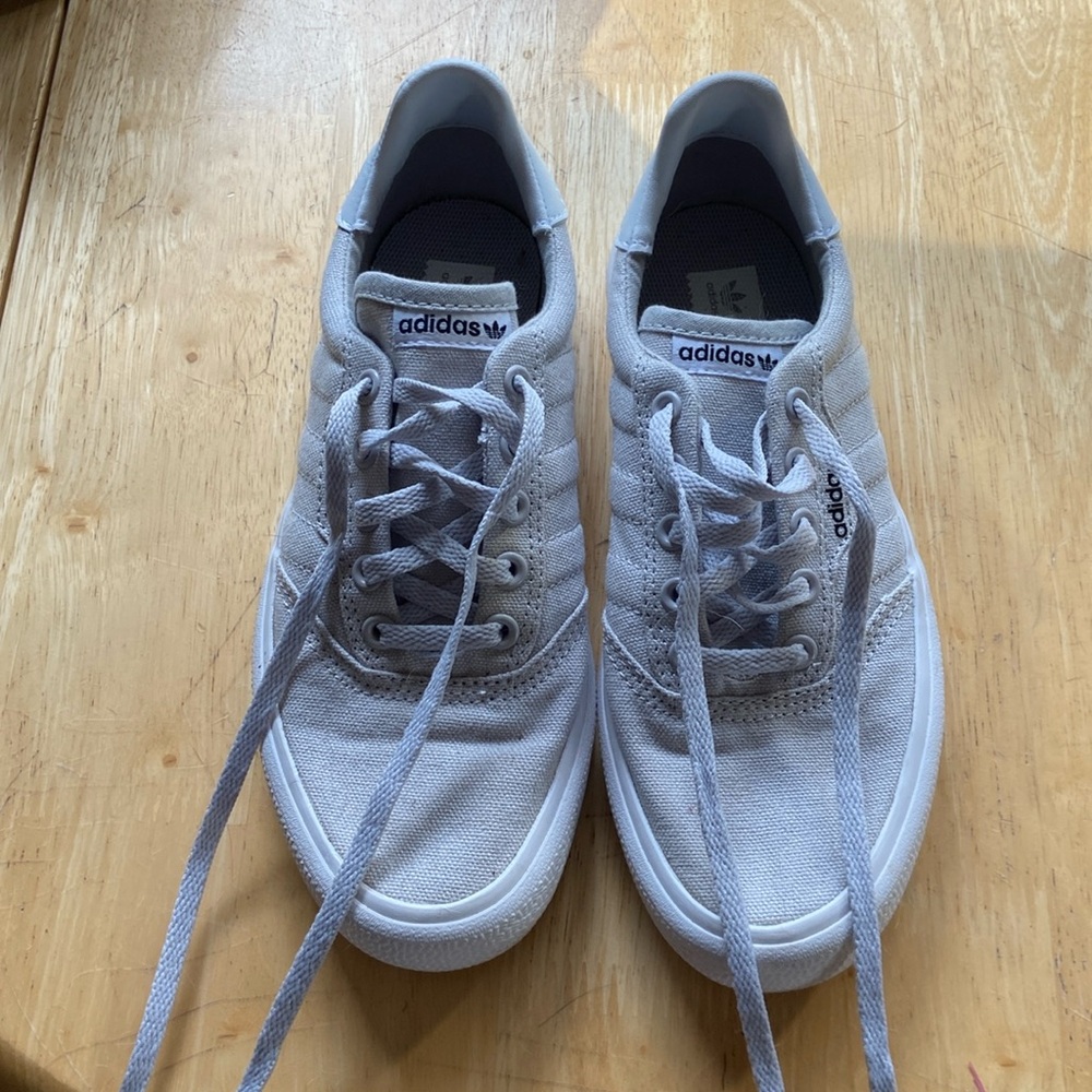 Adidas Vulcan skate sneakers